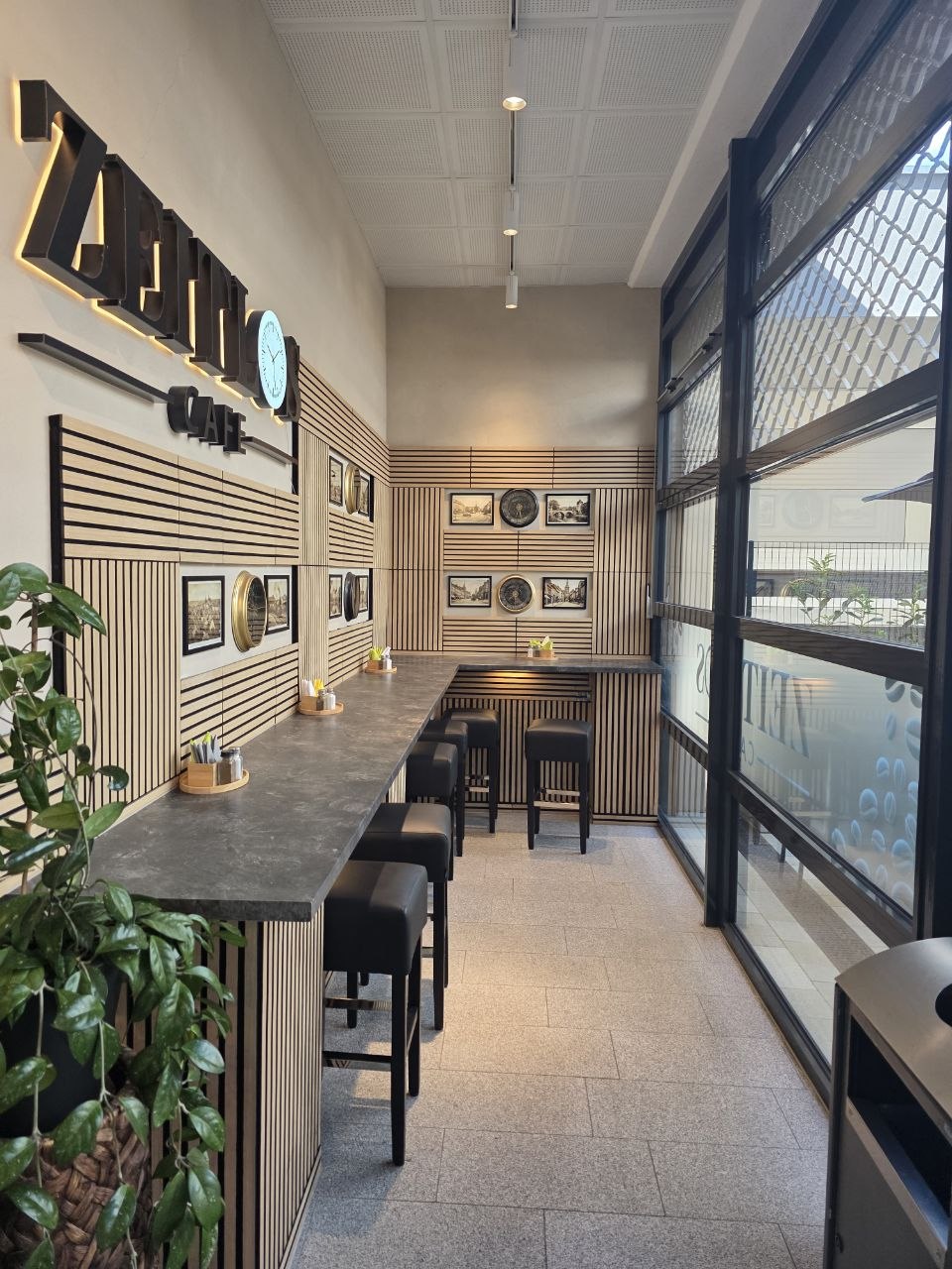 Zeitlos Café Interieur